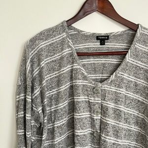 Torrid Gray White Soft Pullover Sweater Jersey Striped Size 12 14 Cropped